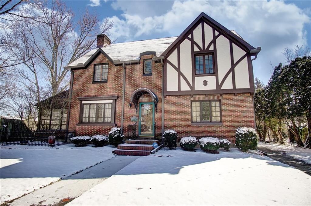 Property Photo: 9 S Broadmoor Boulevard OH 45504
