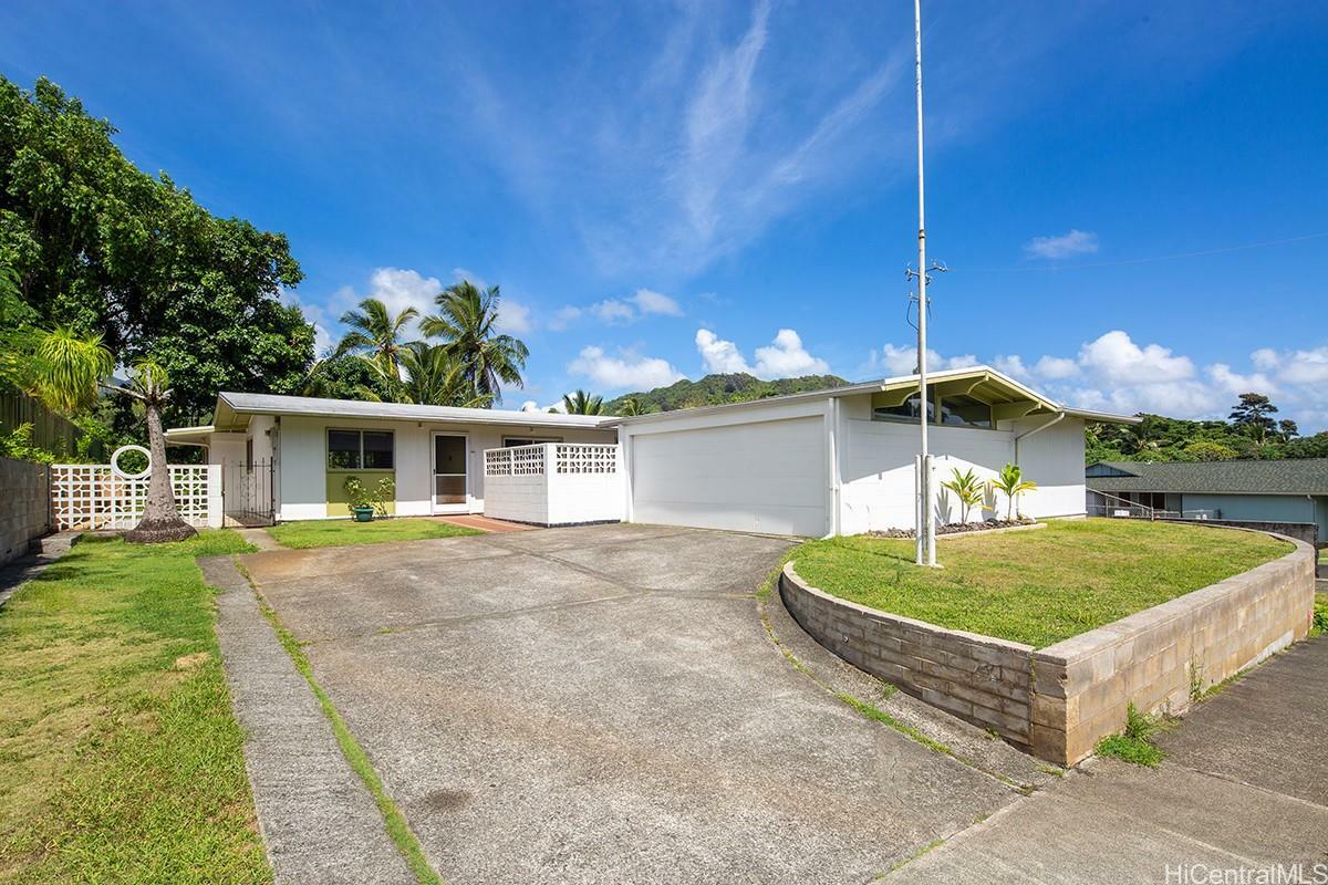 Property Photo:  1013 Maunawili Road  HI 96734 