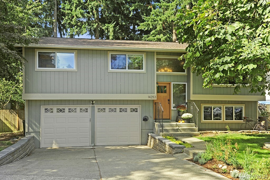 Property Photo:  14253 145th Place SE  WA 98059 