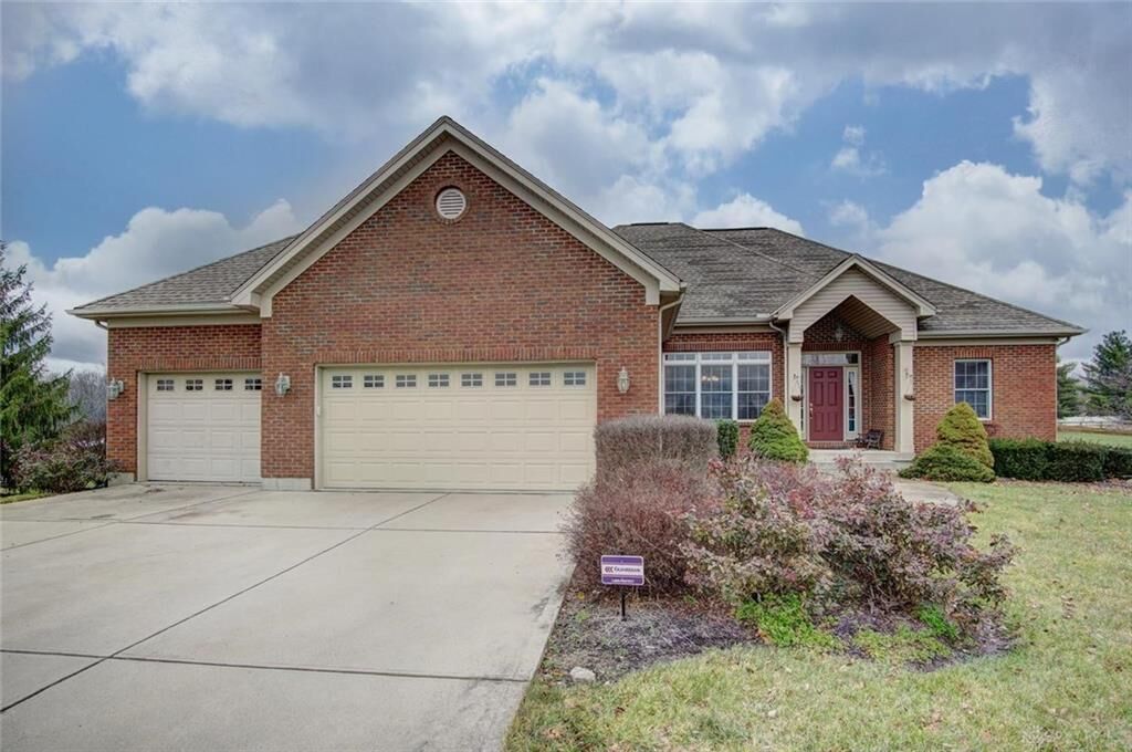 Property Photo: 2411 Columbine Drive OH 45036