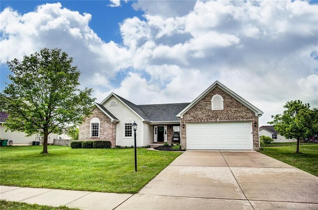 Property Photo: 2081 Bandit Trail OH 45434