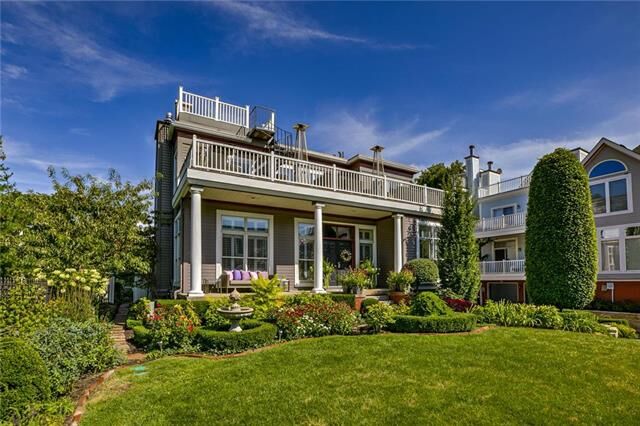 Property Photo:  214 E 30th Street  MO 64108 