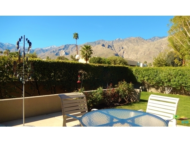 Property Photo:  1331 Tiffany Circle S  CA 92262 