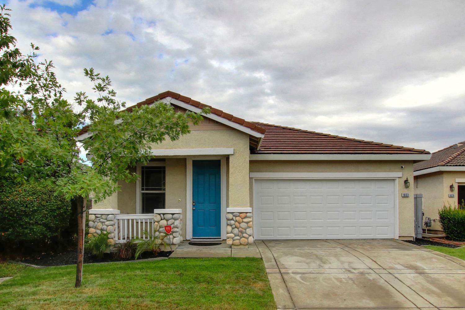 Property Photo:  1833 Zurlo Way  CA 95835 