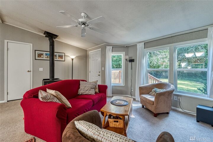 Property Photo:  10690  Harland Lane SE  WA 98367 