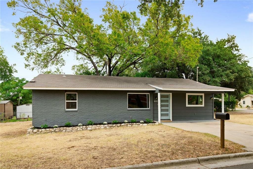 Property Photo:  601 W 4th Street  TX 78626 