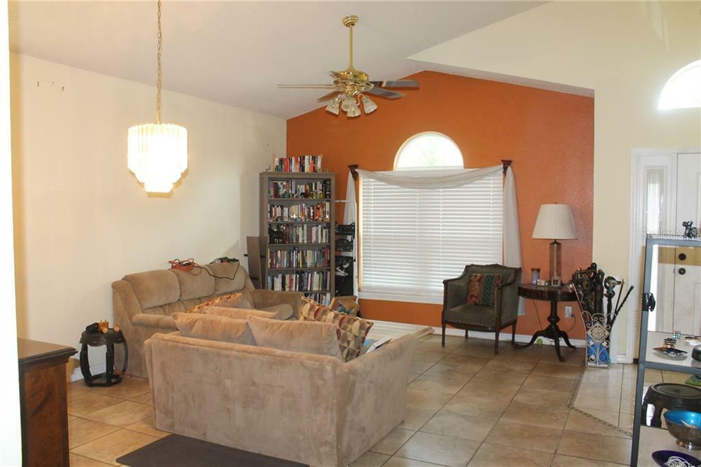 Property Photo:  260 Lynn Street  FL 32765 