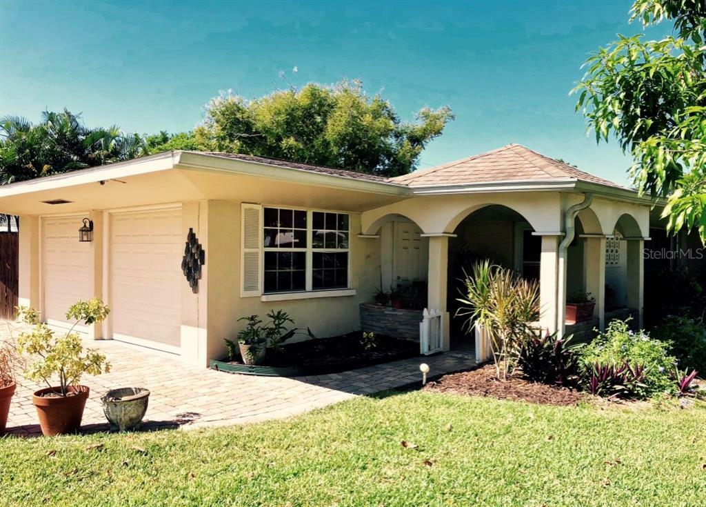 Property Photo:  2636 Webber Street  FL 34239 