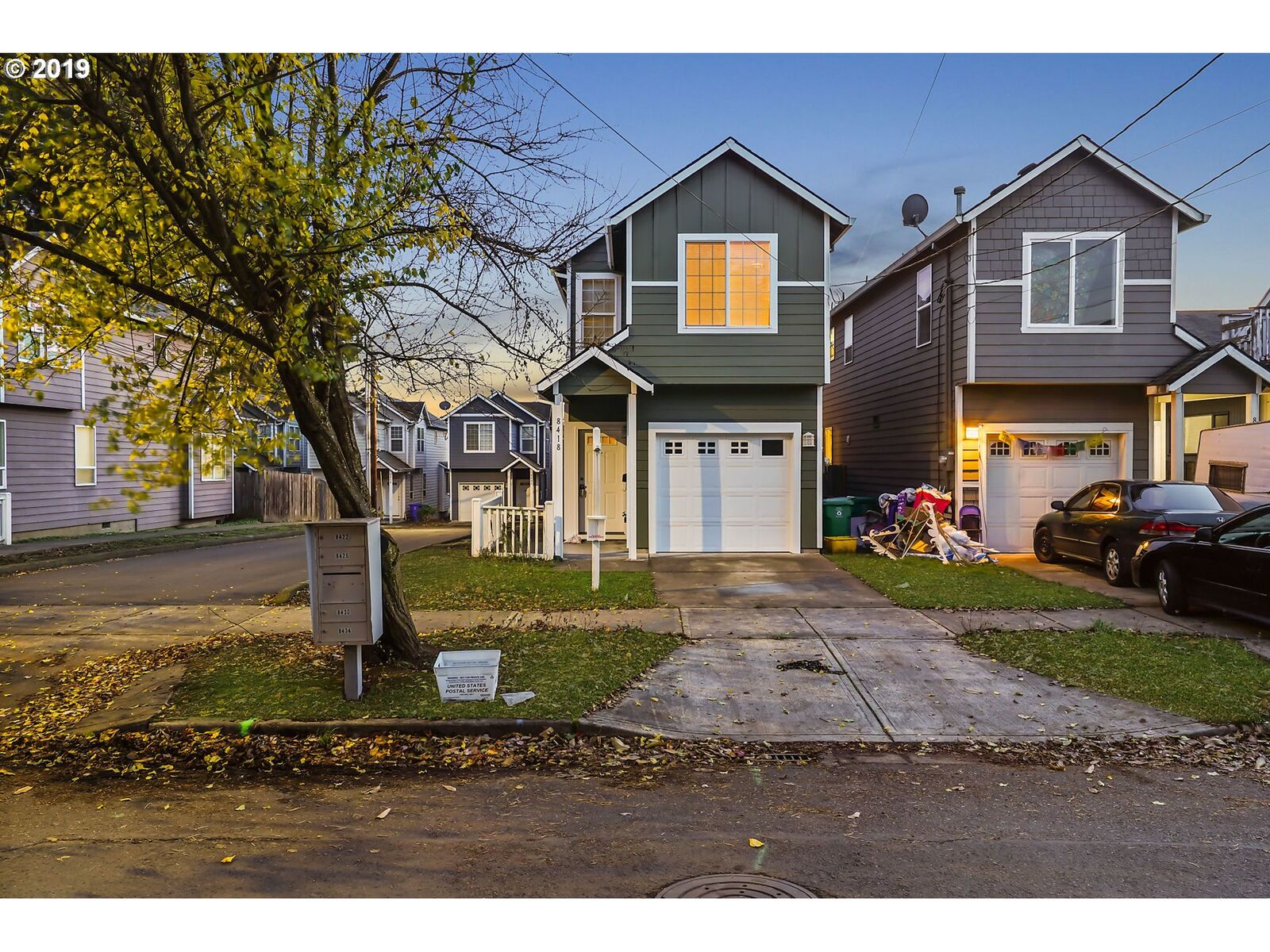 Property Photo:  8418 SE Clinton St  OR 97266 