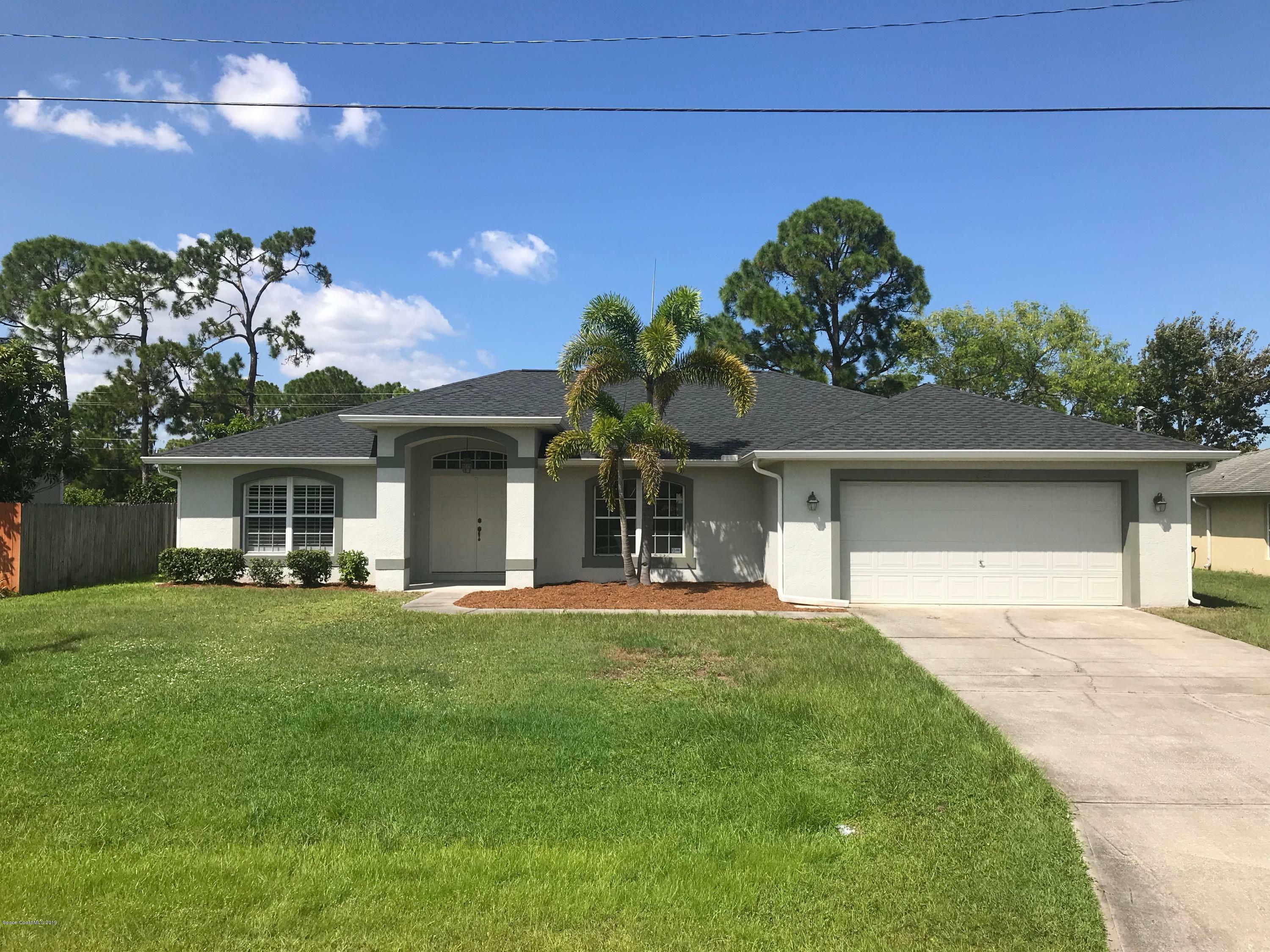 Property Photo:  327 Lisa Road NE  FL 32907 