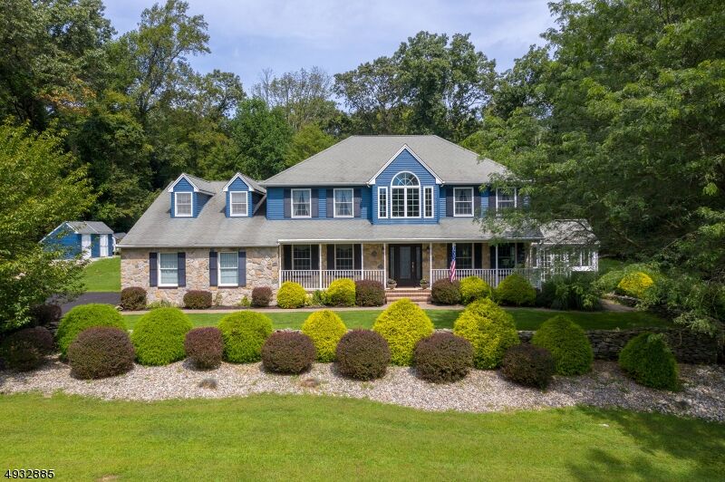 Property Photo: 13 Kensington Ct NJ 08802