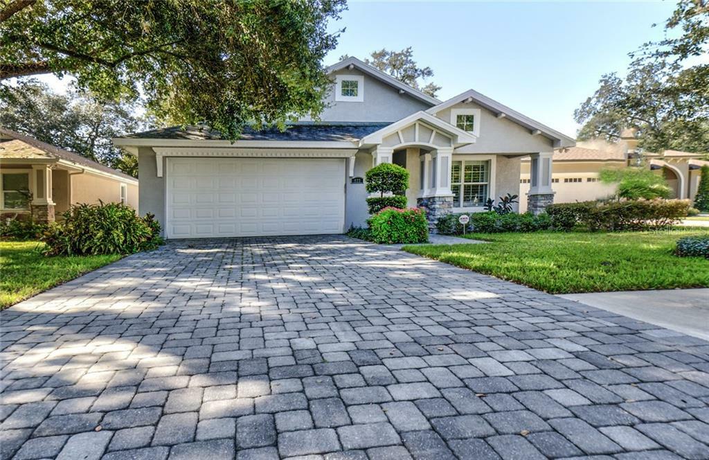 Property Photo:  922 Oak Stone Drive  FL 33613 