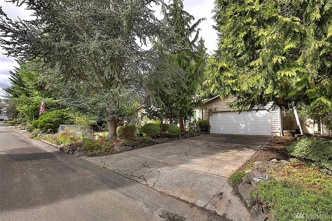 Property Photo: 8811 156th Stct E WA 98375