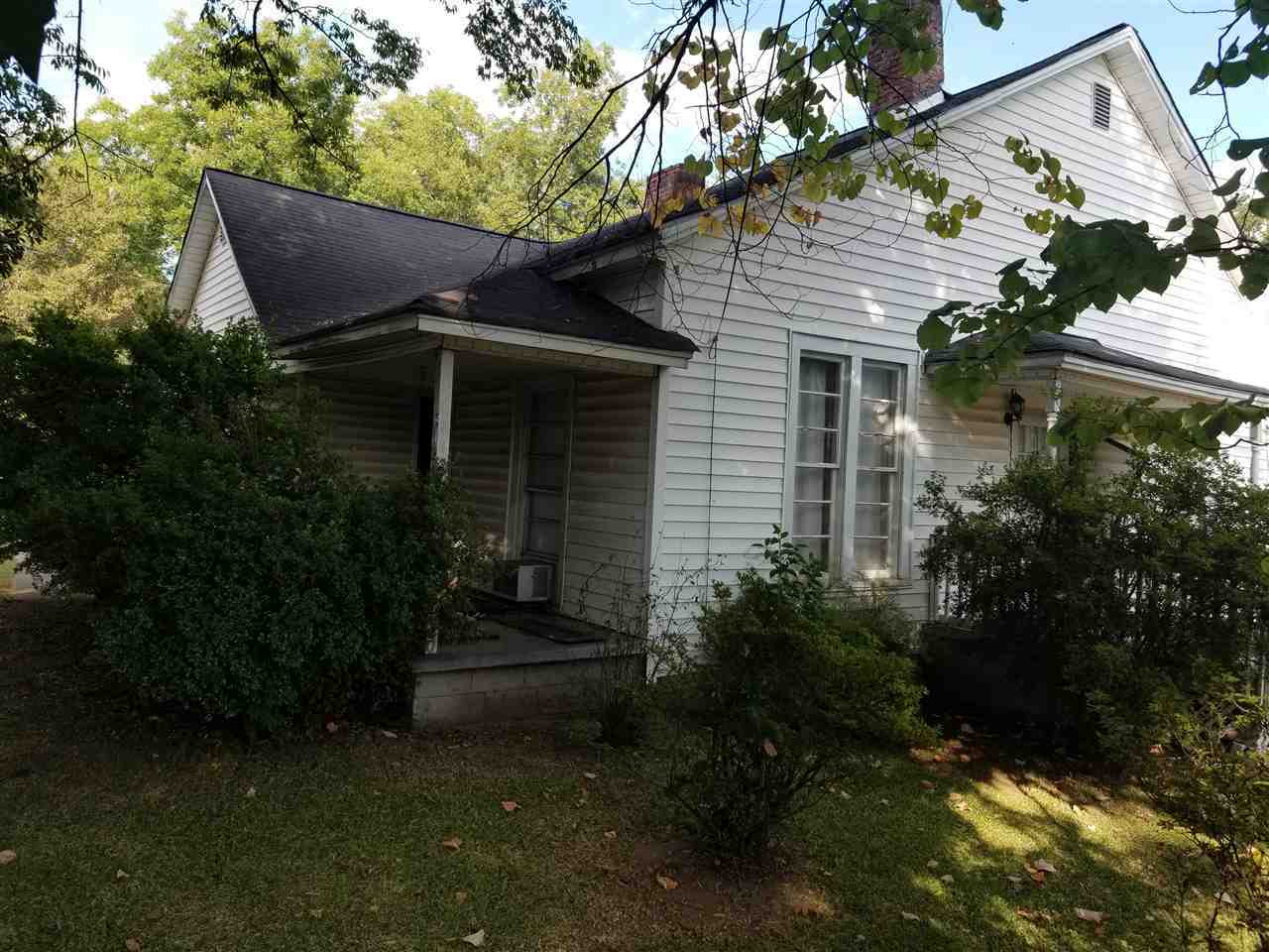 Property Photo:  124 N Oakland Street  SC 29330 