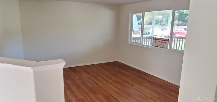 Property Photo:  19015  155th Avenue E  WA 98360 