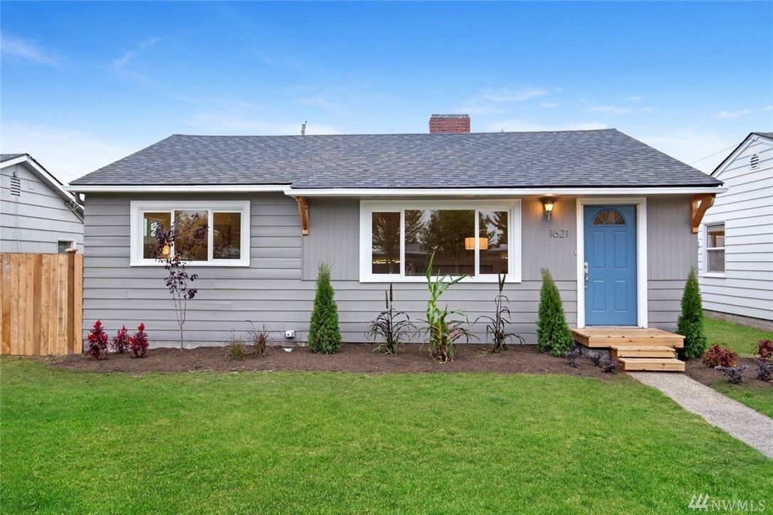 Property Photo: 1621 8th Street WA 98270