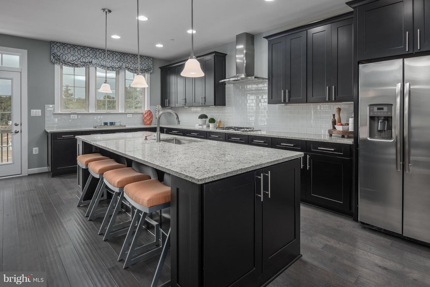 Property Photo: 1608 Rocky Shale Terrace VA 20175