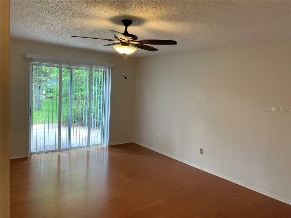 Property Photo:  10406 Kingbrook Lane  FL 32821 