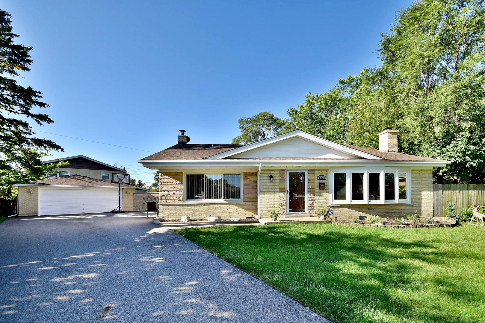 Property Photo: 3231 Ronald Road IL 60025