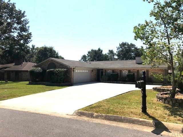Property Photo: 807 Fleming Way FL 32514