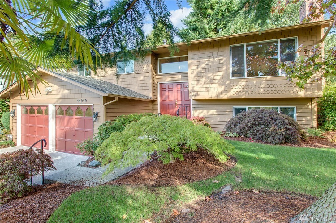 Property Photo:  11219 NE 59th Place  WA 98033 