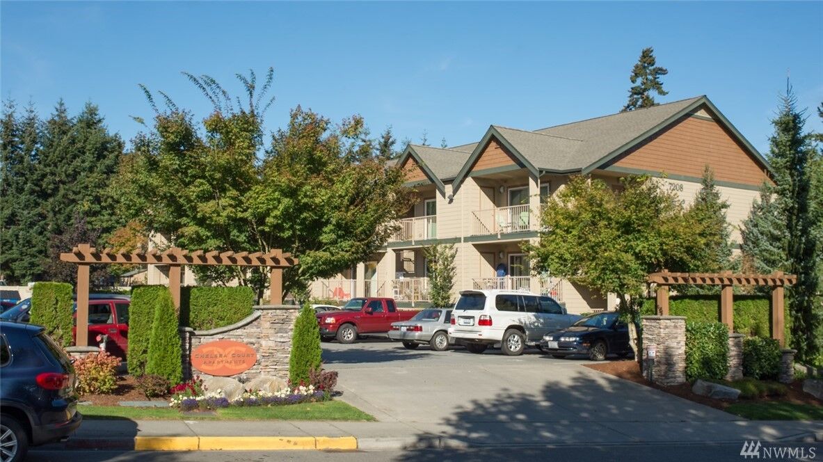 Property Photo:  7208 NE 182nd St 6-306  WA 98028 