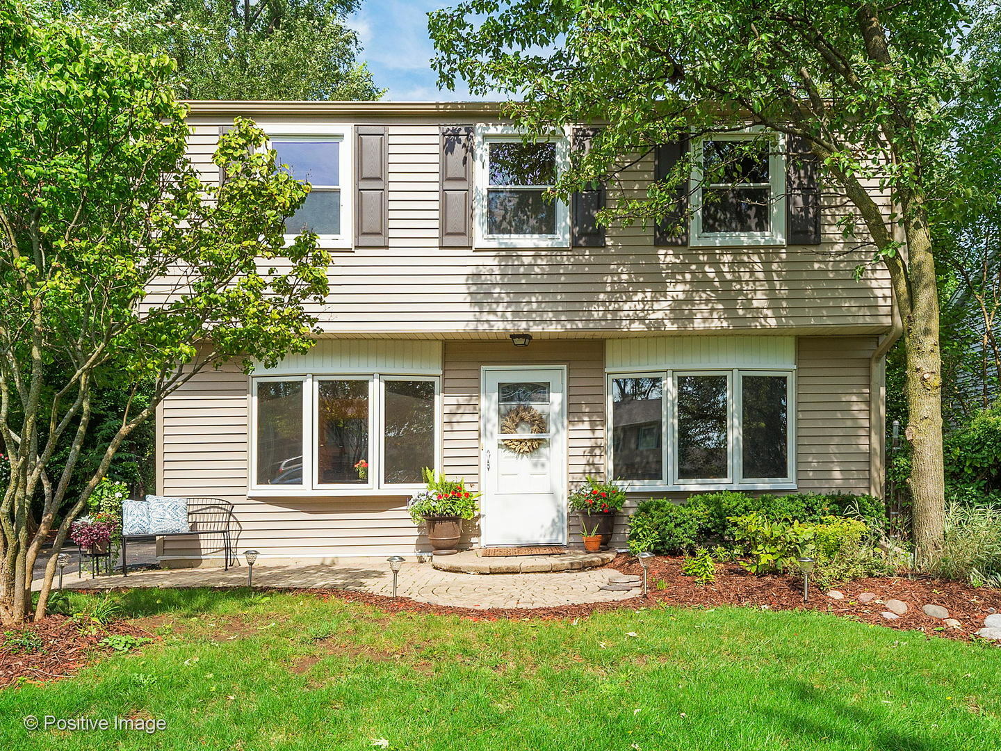 Property Photo: 27W026 Evelyn Avenue IL 60190