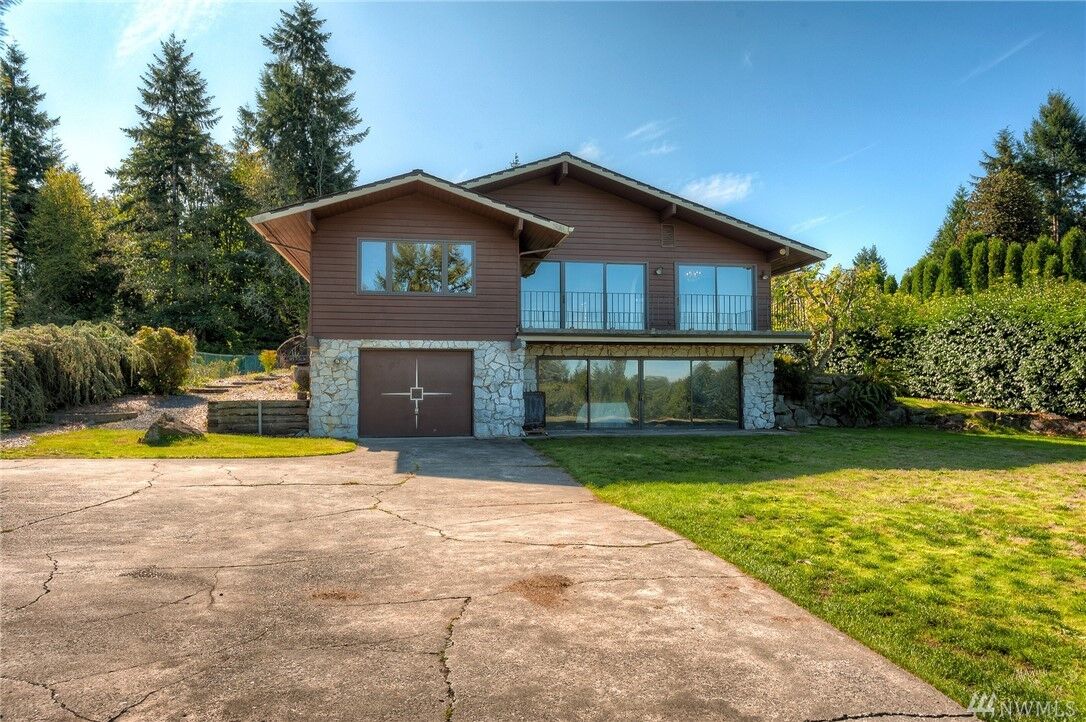 Property Photo:  12012  Maplewood Avenue  WA 98026 