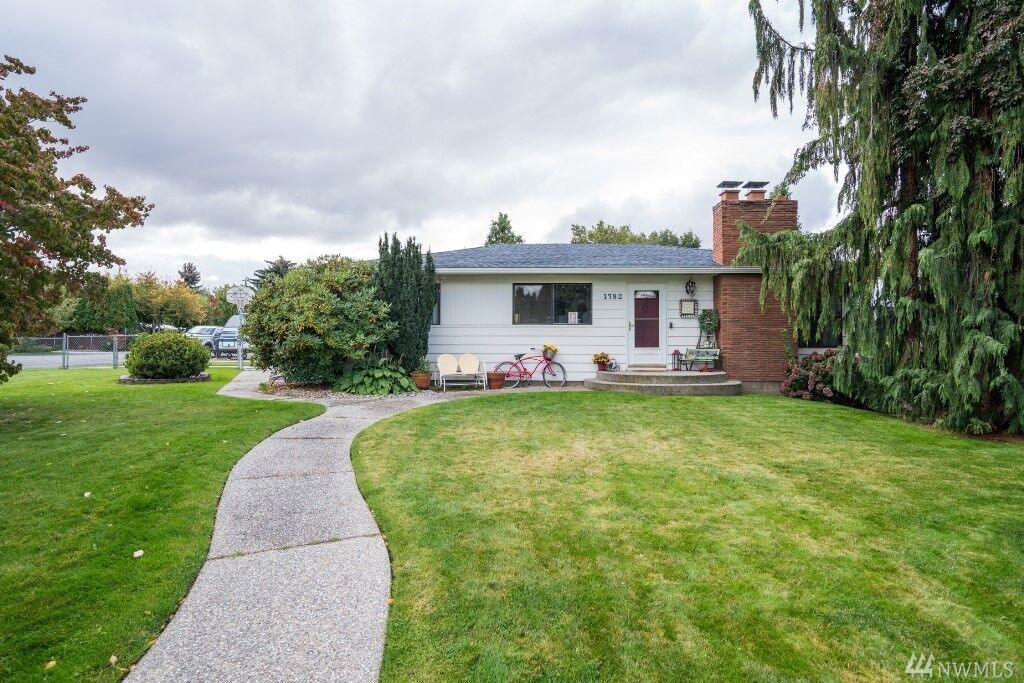Property Photo:  1782 NE Glen Street  WA 98802