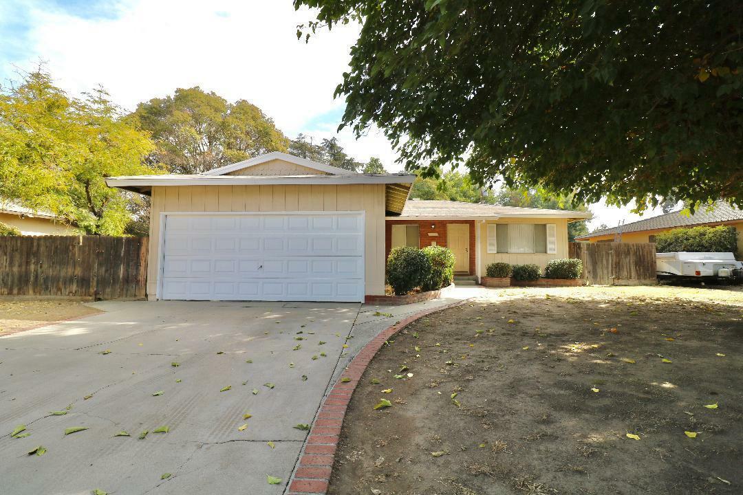 Property Photo:  2538 S Encina Street  CA 93277 