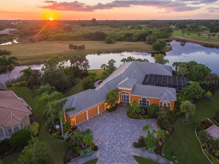 Property Photo:  21 Carisa Royale Court  FL 34223 