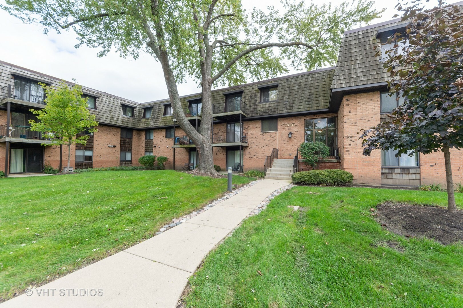 Property Photo:  1 Oak Creek Drive 2307  IL 60089 