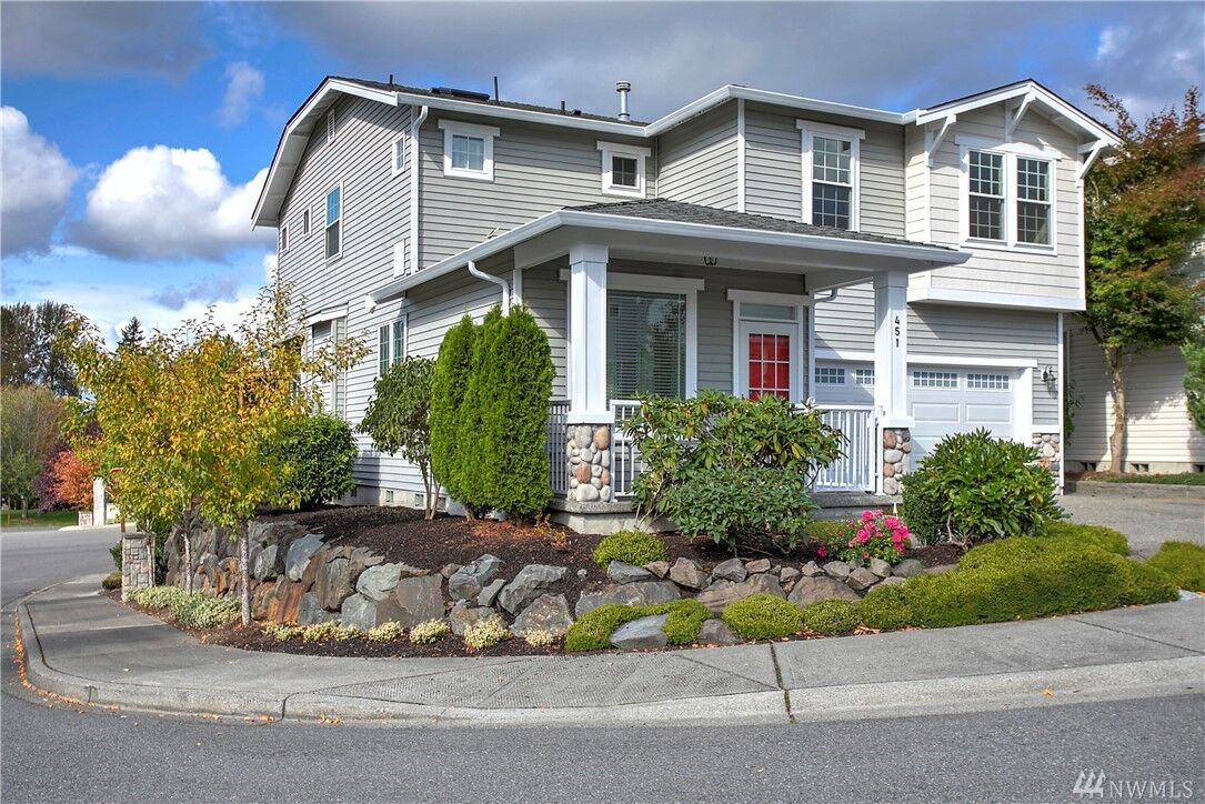 Property Photo:  451  Hoquiam Place NE  WA 98059 