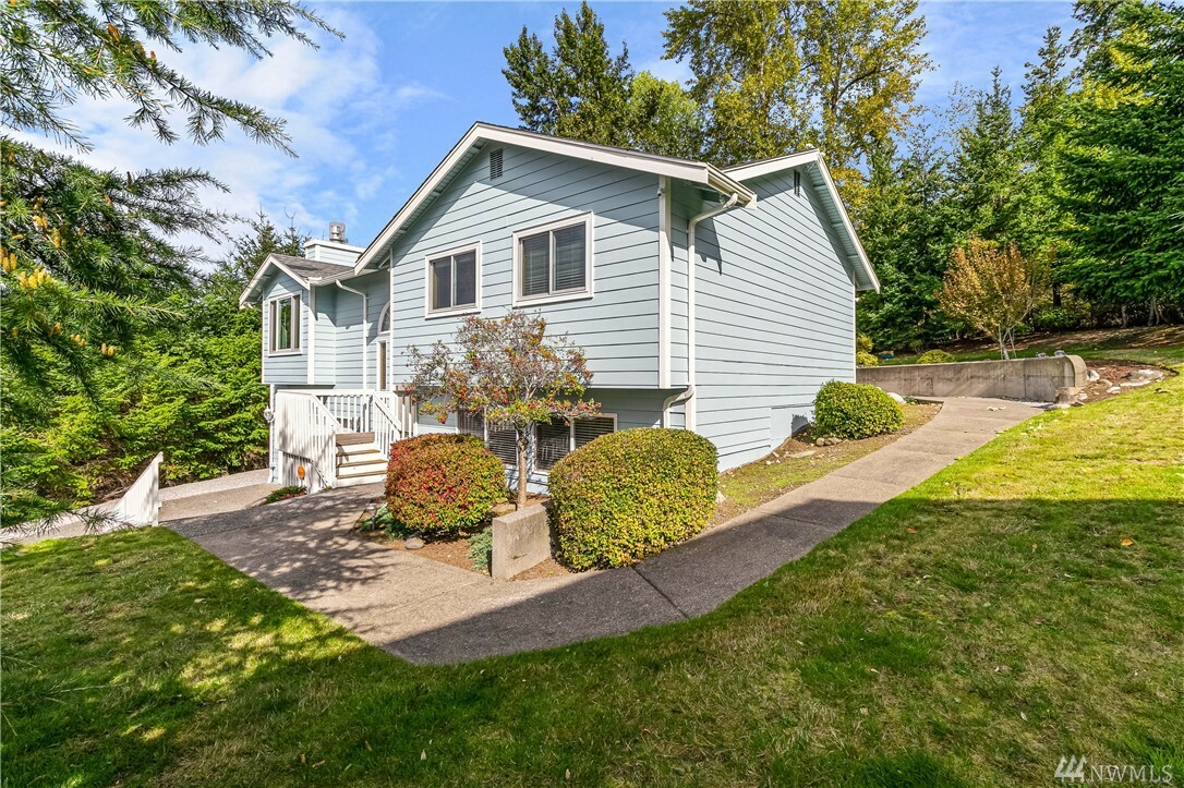 Property Photo: 3778 E 16th Place WA 98226