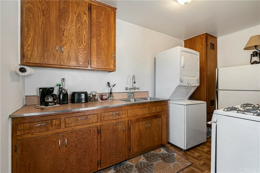 Property Photo:  822 S Howard  CA 92879 