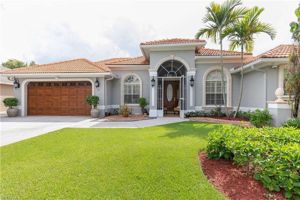 Property Photo:  22 Madison Dr  FL 34110 