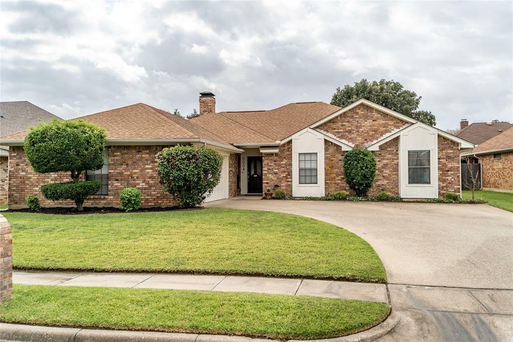 Property Photo:  2604 Stone Hollow Drive  TX 76021 