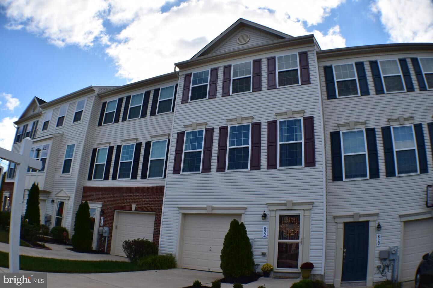 Property Photo:  822 Wingsail Court  MD 21085 