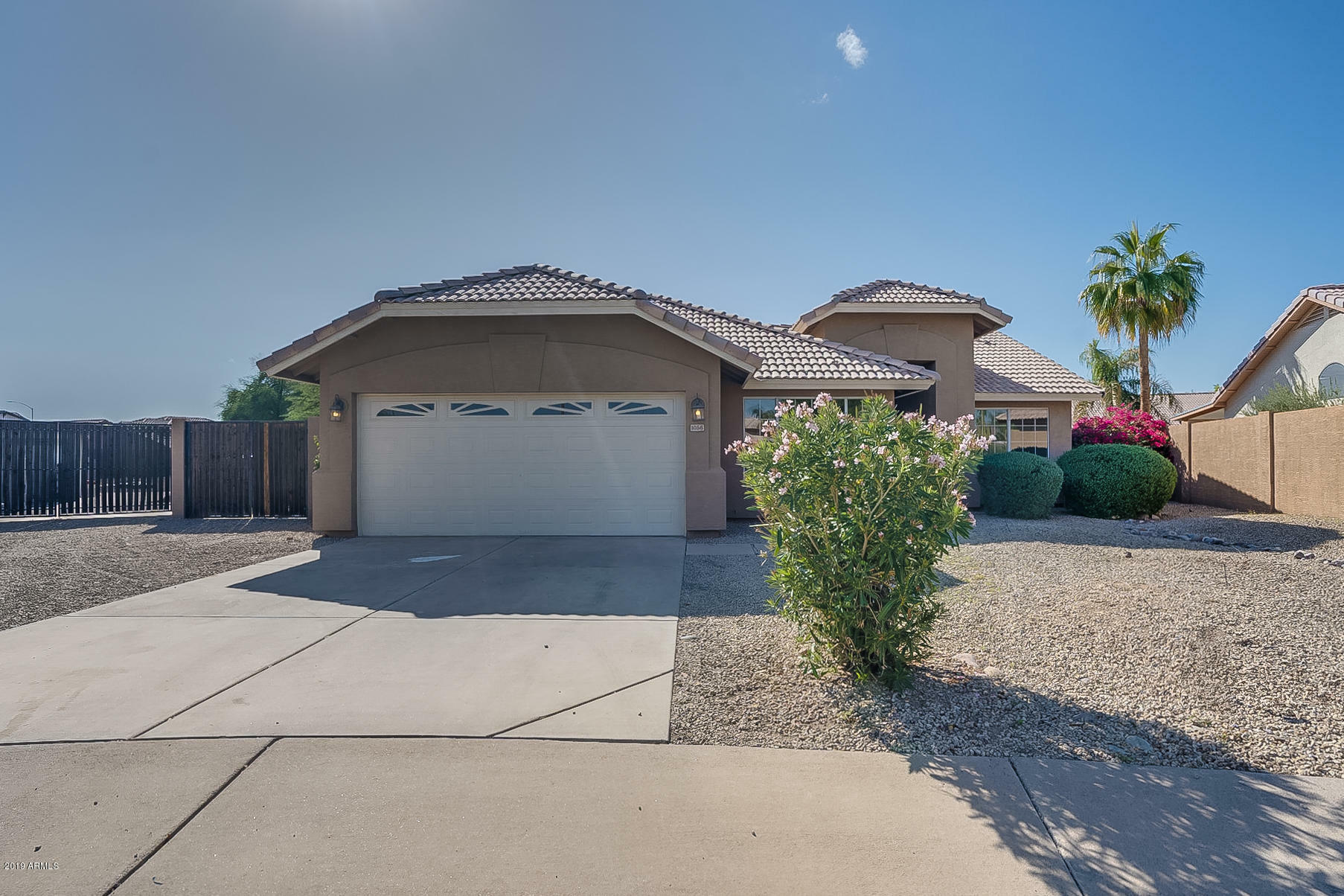 Property Photo: 1056 S Ananea Circle AZ 85208