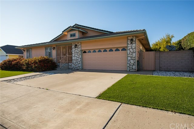 Property Photo:  329 Saint Andrews Way  CA 93455 