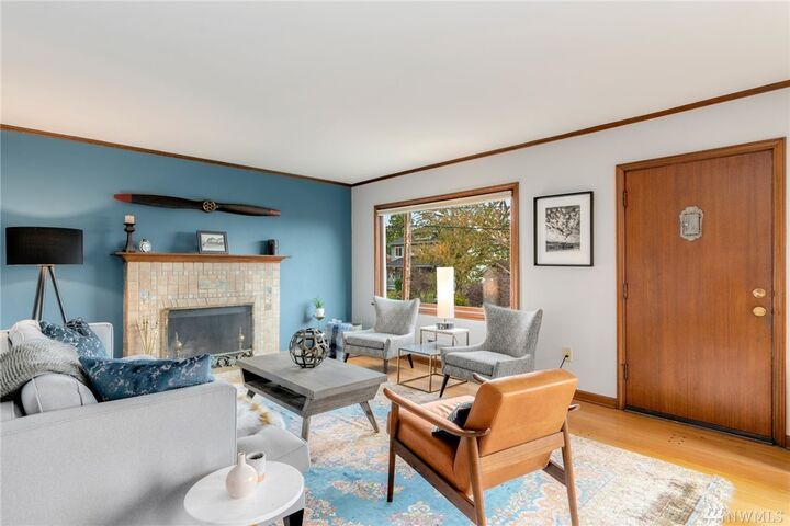 Property Photo:  4117  Eastern Avenue N  WA 98103 