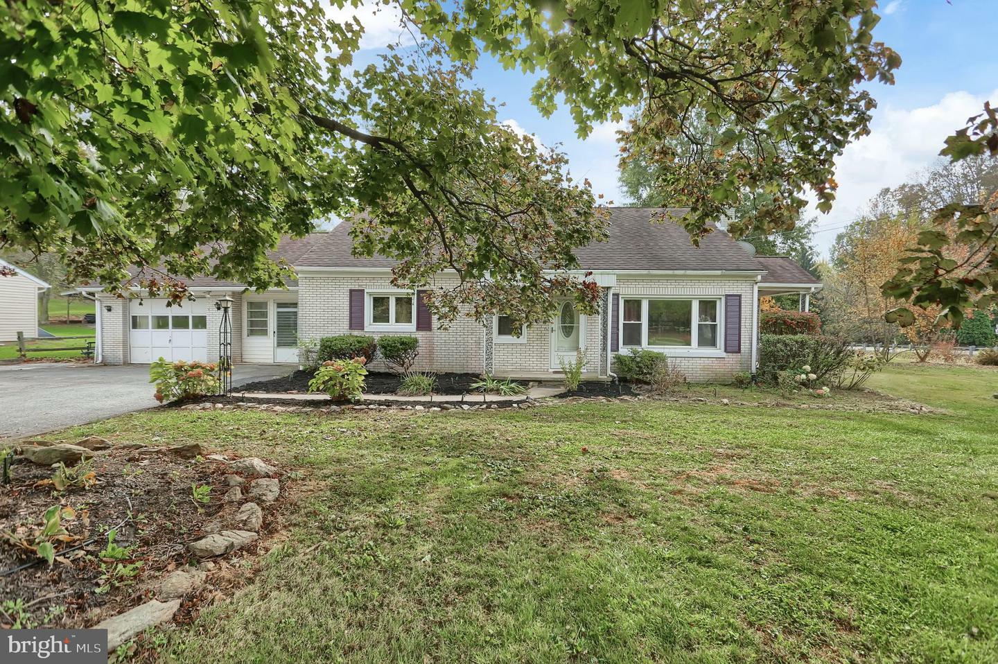 Property Photo: 878 Stackstown Road PA 17502