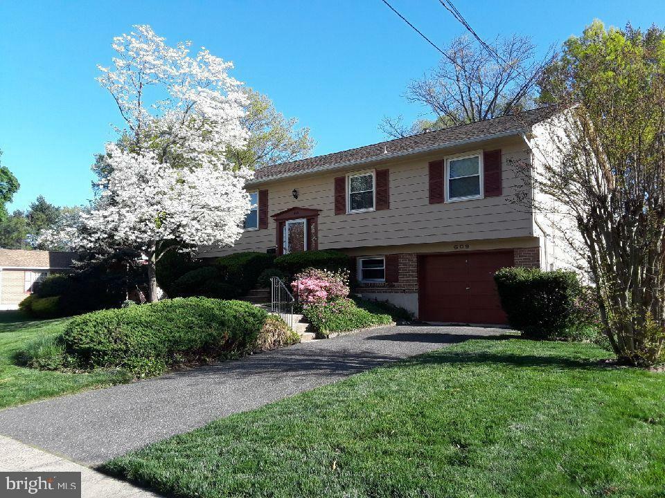 Property Photo:  609 Croyden Drive  NJ 08003 