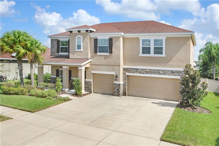 Property Photo: 11221 Coventry Grove Circle FL 33547