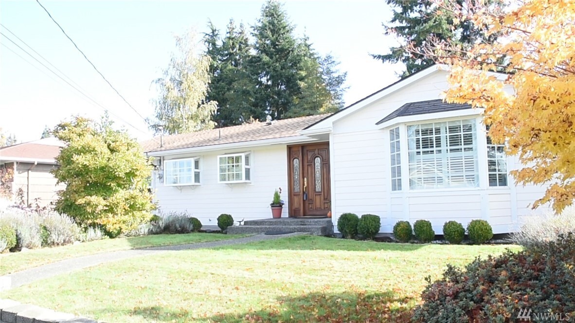 Property Photo: 1121 N Lenore Drive WA 98406