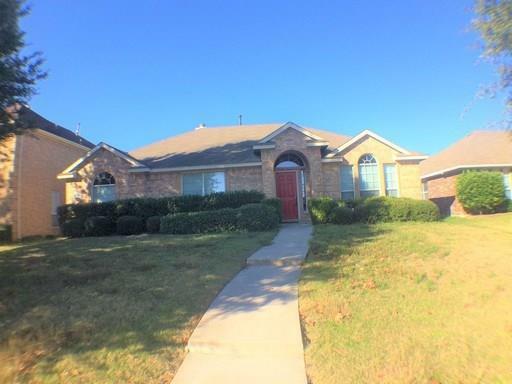 Property Photo:  1105 Essex Drive  TX 75104 