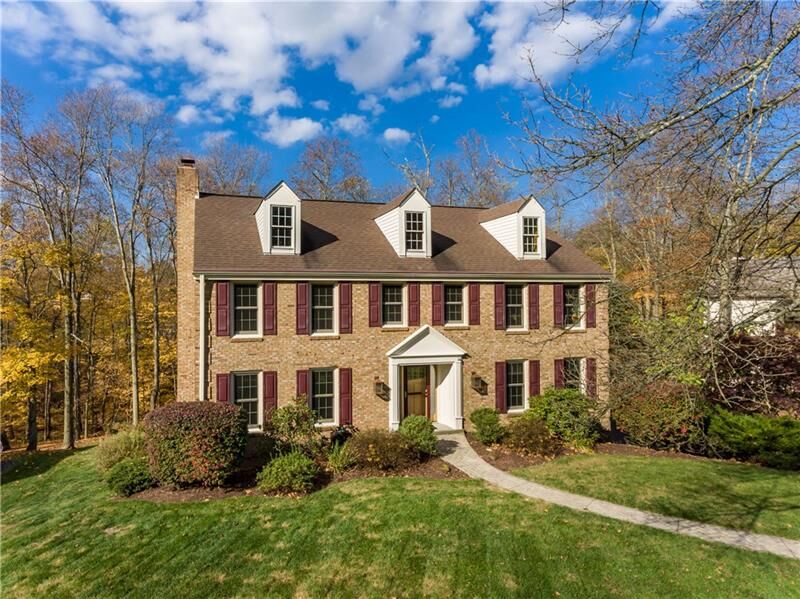 Property Photo:  515 Clubview Dr  PA 15317 