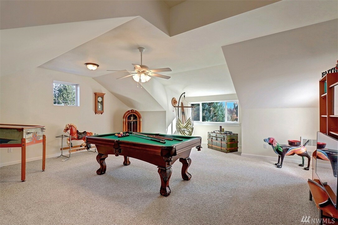 Property Photo:  512 118th St NE  WA 98270 
