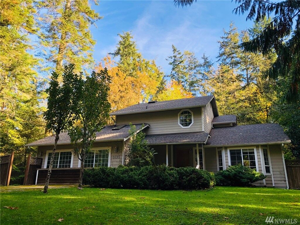 Property Photo: 3695 Emmet Place WA 98260