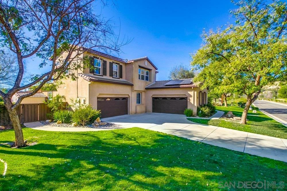 Property Photo: 27548 Saint Andrews Ln CA 92082